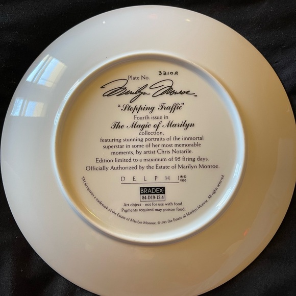 1980’s Marilyn Monroe collection plate - Picture 2 of 2